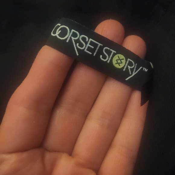 CORSET STORY BLACK DRESS - Picture 5 of 7